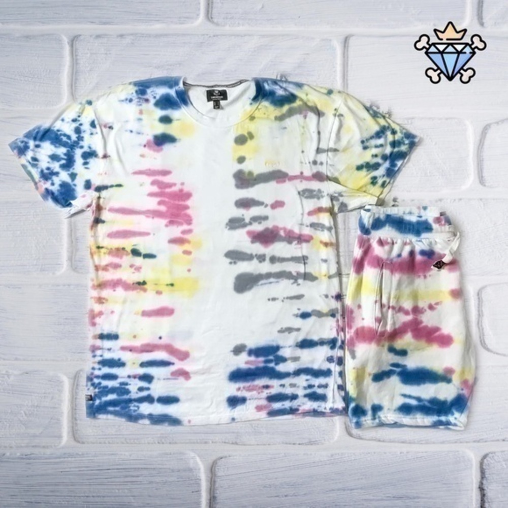 MENS THREADBARE TIE DYE SHORT SET WITH TEE SIZE LARGE TEE SIZE MEDIUM SHORTS